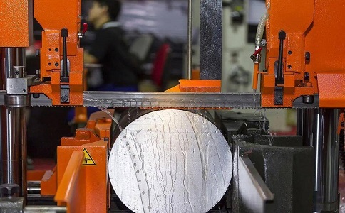 永修立式金属带锯床切削出现跑带故障解决方法! 永修立式金属带锯床切削出现跑带故障解决方法!